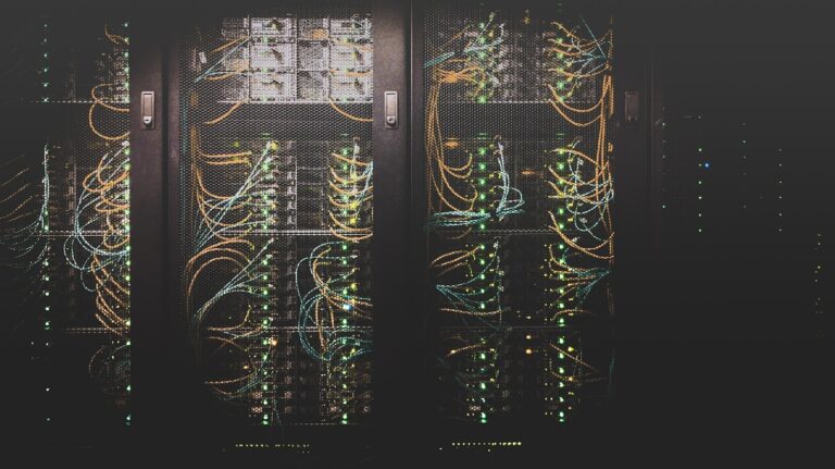 Comparing Dedicated Servers Versus Private VPS Solutions